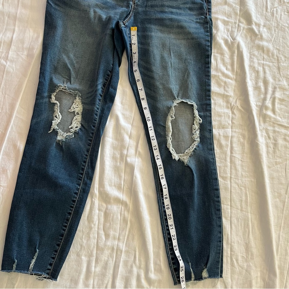 Old Navy Rockstar Midrise Denim 10R - Picture 9 of 9